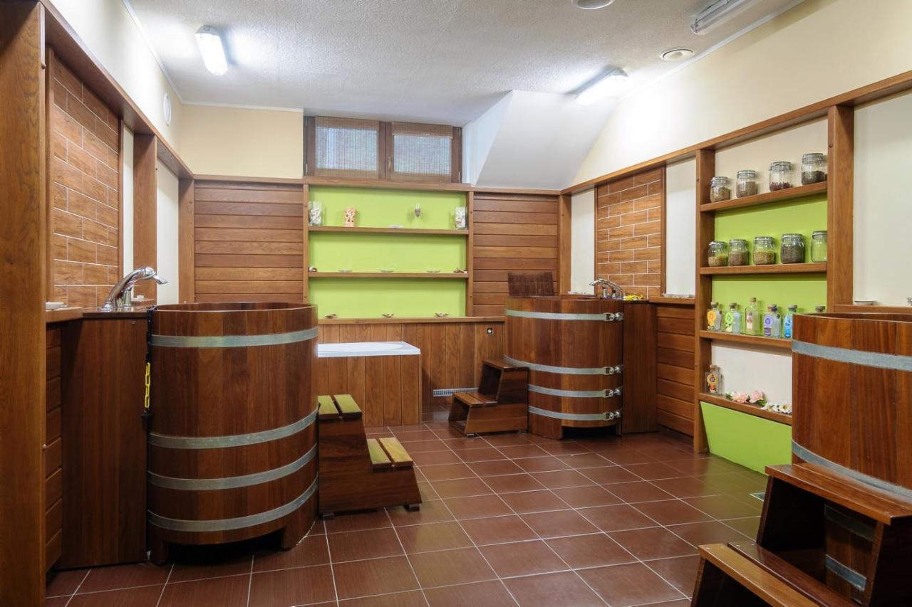 Wellness Hotel po Kyčmolem Horní Lomná Esterno foto