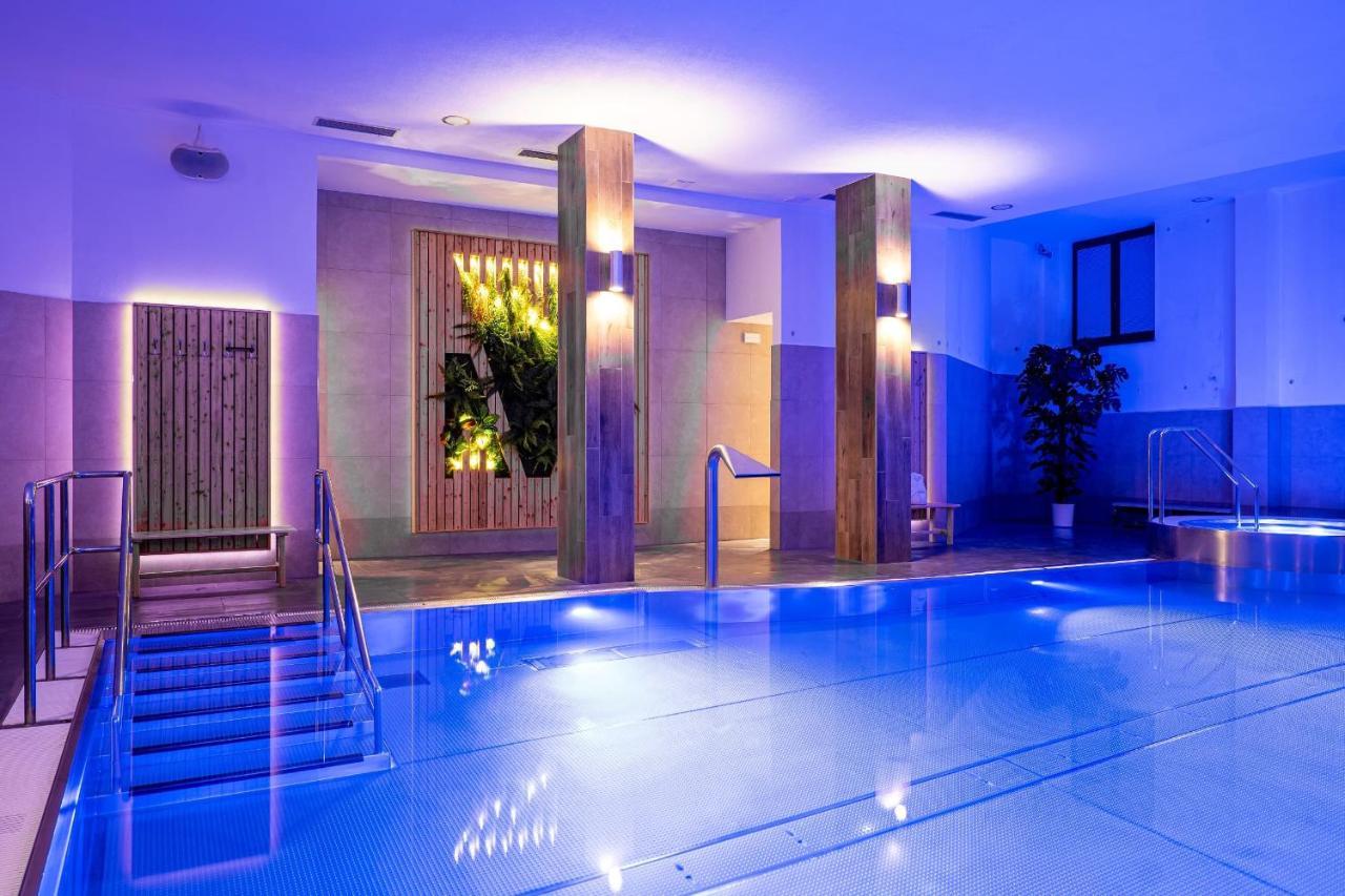 Wellness Hotel po Kyčmolem Horní Lomná Esterno foto